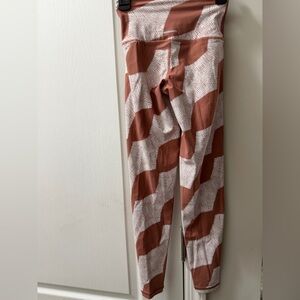 Aerie Brown and White Patterned Leggings